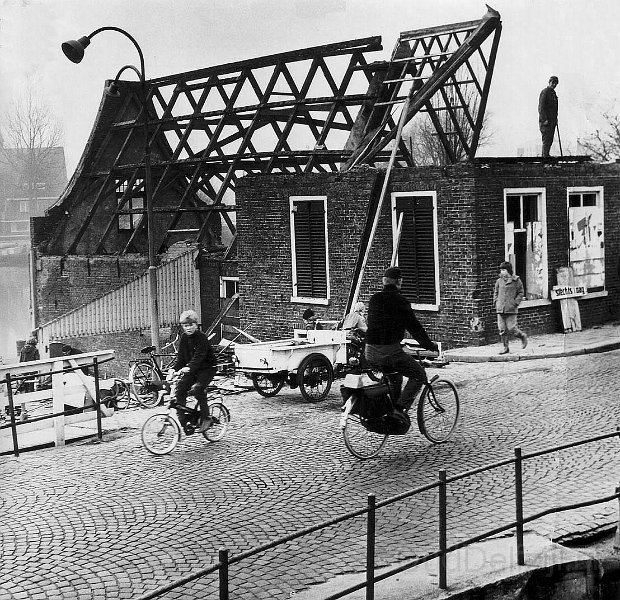 Nieuweweg afbraak van Buren sluisjes.jpg